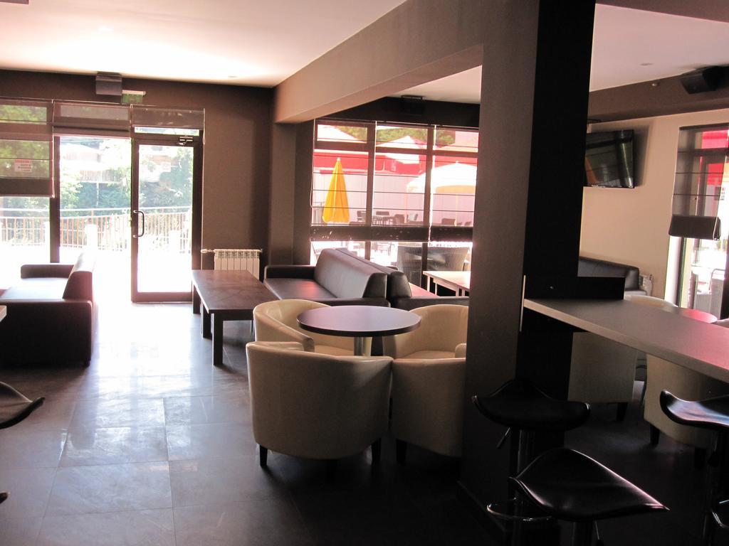 Hotel Deyanira Gorno Dryanovo Dış mekan fotoğraf